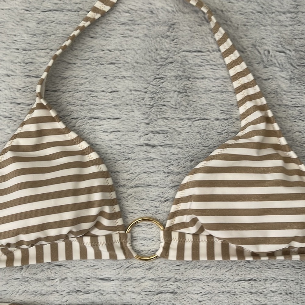 White and gold bikini - Picture 2 of 8